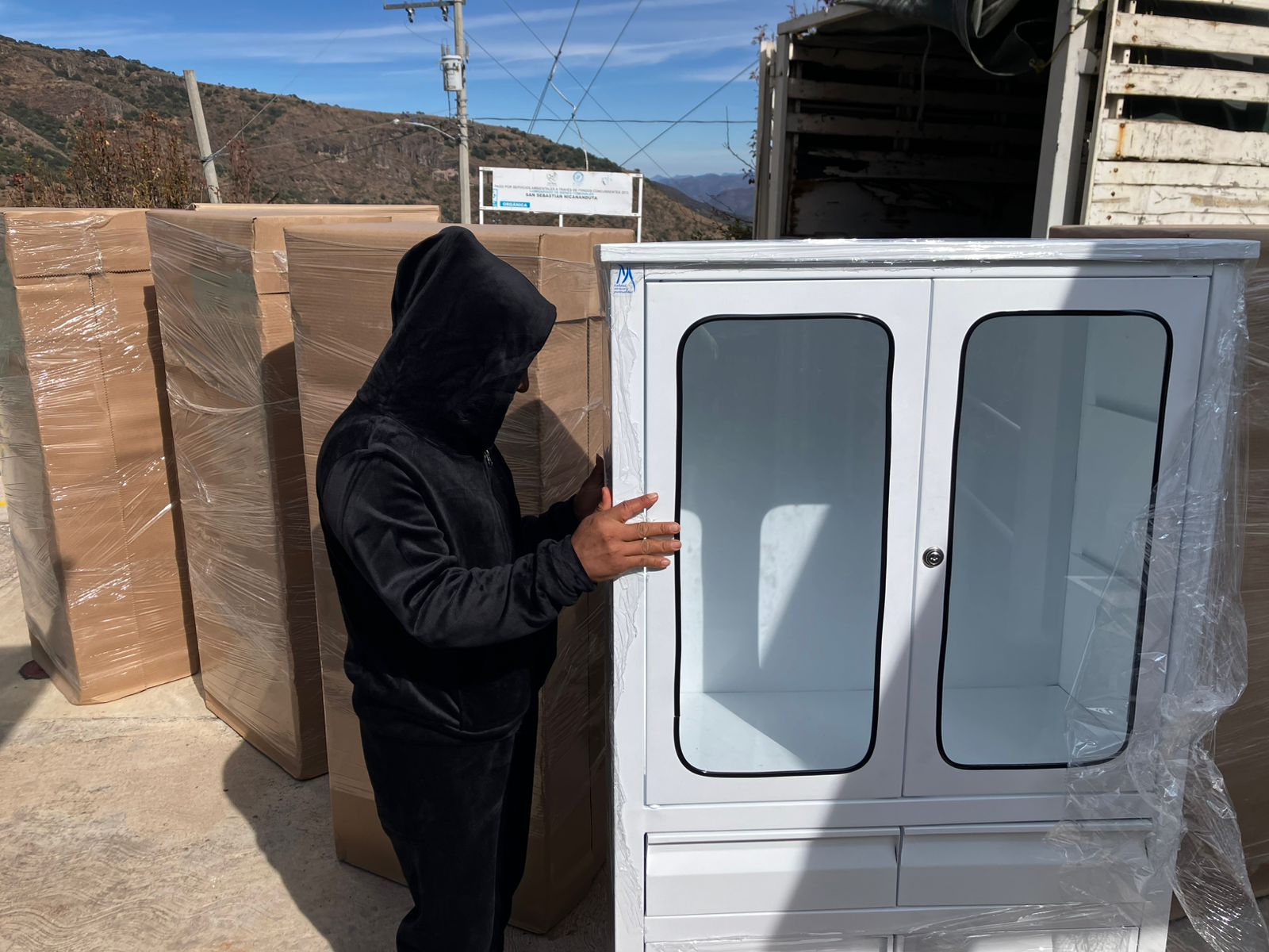 Gallery image from sixth collection